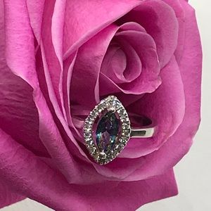 cute 925 silver earring with beautiful white gems